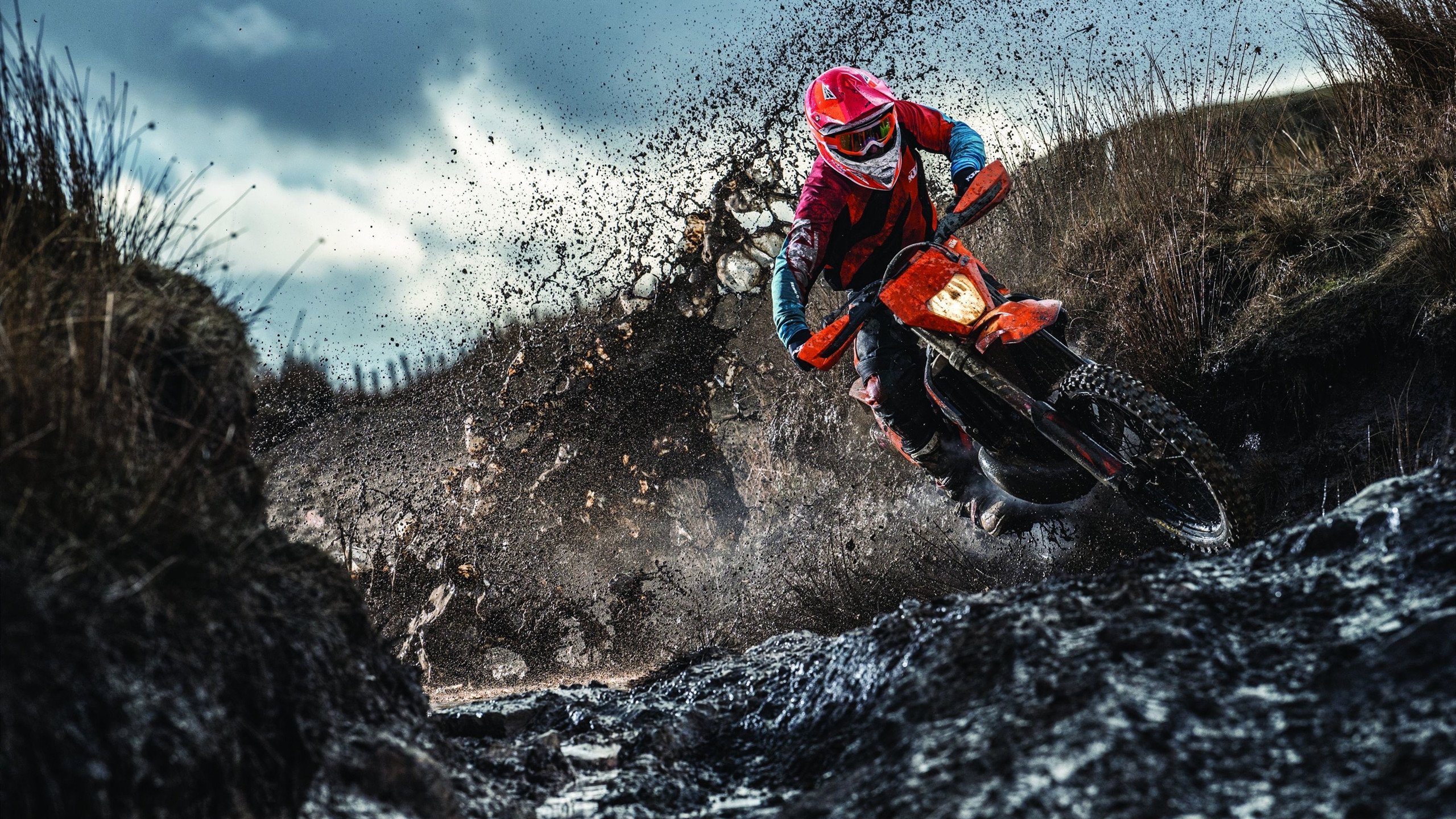 爱游戏官方-火箭击溃掘金，克莱成为关键先生，当水花不再，他依然是勇士的魂