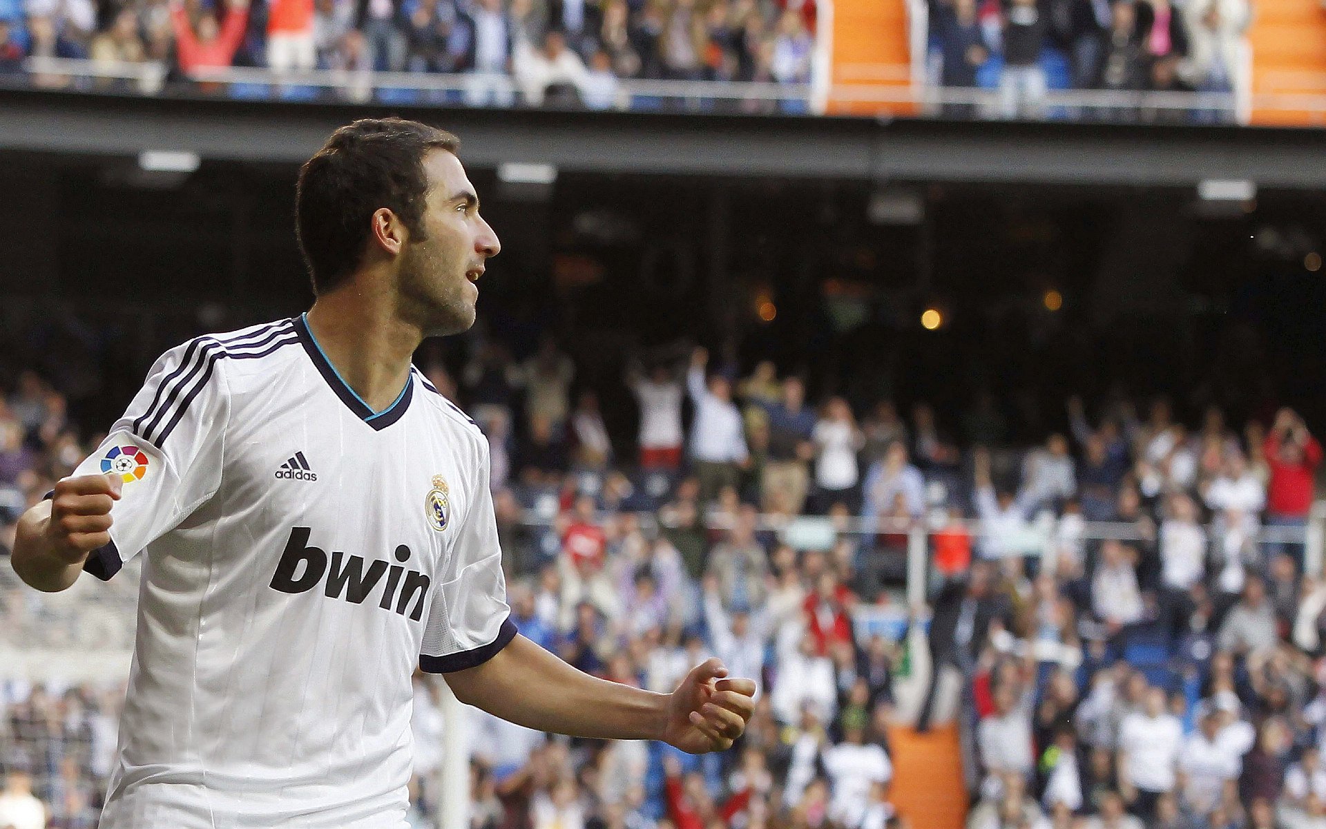 爱游戏在线-丹麦斩落罗马，福登用实力证明自己，当少年撕碎神话的黄昏